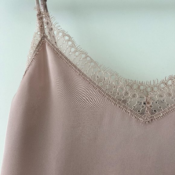 BNWOT: Aritzia Babaton Carlyle Satin V-neck Camisole Tank - Picture 5 of 8